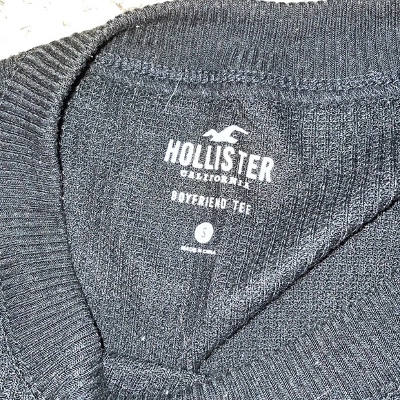 Hollister Light Weight Sweater - Picture 4 of 4